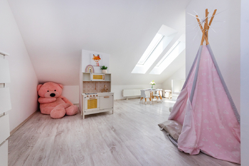 Mezonet 102m2 Dolní Jirčany _ dětský pokoj - Prodej bytu 4+kk v osobním vlastnictví 102 m², Psáry
