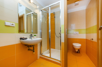 Mezonet 102m2 Dolní Jirčany _ lkoupelna - Prodej bytu 4+kk v osobním vlastnictví 102 m², Psáry