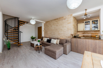 Mezonet 102m2 Dolní Jirčany  - Prodej bytu 4+kk v osobním vlastnictví 102 m², Psáry 