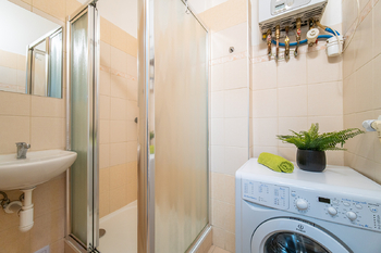 Prodej bytu 2+kk v družstevním vlastnictví 40 m², Praha 10 - Vršovice