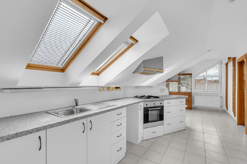 Prodej bytu 3+kk v osobním vlastnictví 88 m², Černožice