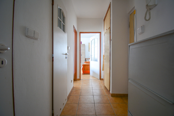 Chodba - Prodej bytu 3+1 v osobním vlastnictví 73 m², Hradec Králové