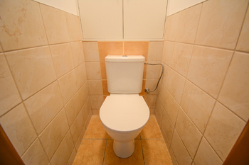 WC - Prodej bytu 3+1 v osobním vlastnictví 73 m², Hradec Králové