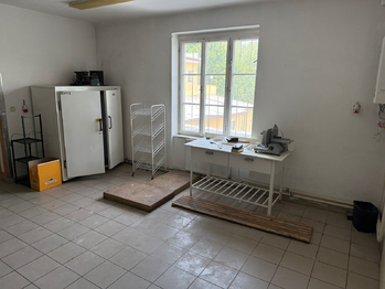 Pronájem obchodních prostor 350 m², Jihlava