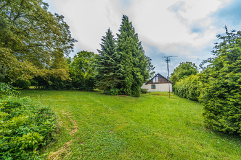 Prodej pozemku 3780 m², Běleč