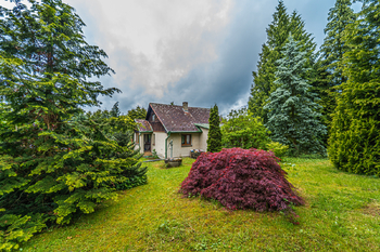 Prodej pozemku 3780 m², Běleč