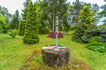 Prodej pozemku 3780 m², Běleč