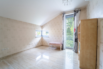 pokoj 4 - Prodej domu 197 m², Chrudim