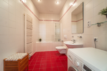 Prodej bytu 2+kk v osobním vlastnictví 93 m², Praha 7 - Bubeneč