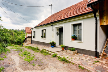 uliční pohled foto 3 - Prodej domu 69 m², Zhoř 