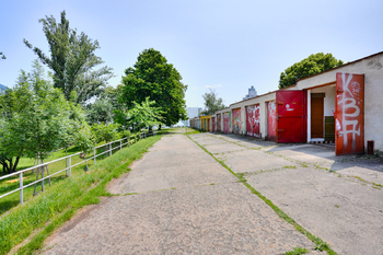 Pronájem garáže 19 m2, Opavská, Brno-Štýřice - Pronájem garáže, Brno