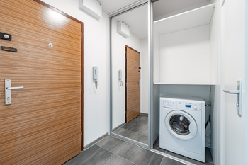 Pronájem bytu 1+kk v družstevním vlastnictví 30 m², Praha 4 - Háje