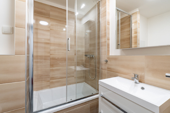 Pronájem bytu 1+kk v družstevním vlastnictví 30 m², Praha 4 - Háje