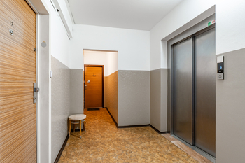 Pronájem bytu 1+kk v družstevním vlastnictví 30 m², Praha 4 - Háje