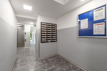 Pronájem bytu 1+kk v družstevním vlastnictví 30 m², Praha 4 - Háje
