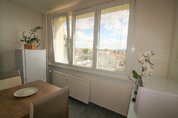 kuchyně - Pronájem bytu 2+1 v osobním vlastnictví 41 m², České Budějovice