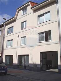 dům - Pronájem bytu 2+kk v osobním vlastnictví 46 m², Plzeň