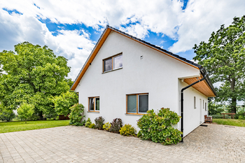 Prodej domu 180 m², Zdiby