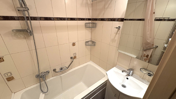 Prodej bytu 3+1 v osobním vlastnictví 70 m², Ostrov