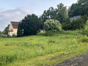 Prodej pozemku 1687 m², Ostrov