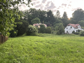 Prodej pozemku 1687 m², Ostrov