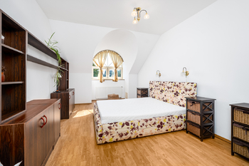 Prodej domu 350 m², Vlachovo Březí