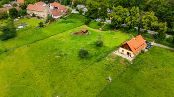 Prodej pozemku 2004 m², Beroun