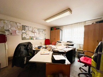 Pronájem výrobních prostor 298 m², Praha 9 - Vinoř