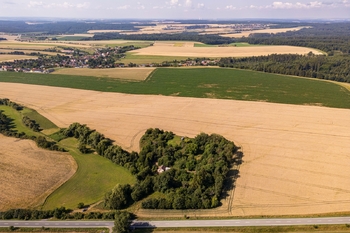 Prodej pozemku 3907 m², Domašov
