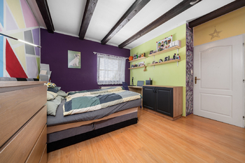 Dětský pokoj - Prodej domu 144 m², Unhošť