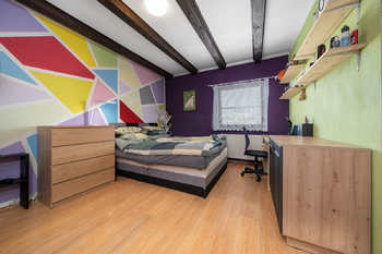 Dětský pokoj - Prodej domu 144 m², Unhošť