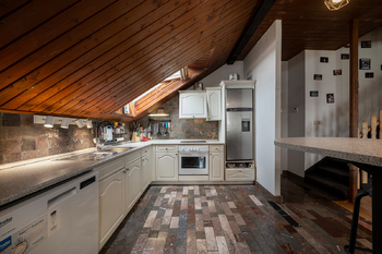 Kuchyňský kout - Prodej domu 144 m², Unhošť