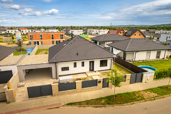 Prodej domu 130 m², Roudné