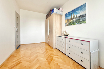 pokoj - Prodej bytu 3+1 v osobním vlastnictví 82 m², Praha 4 - Záběhlice