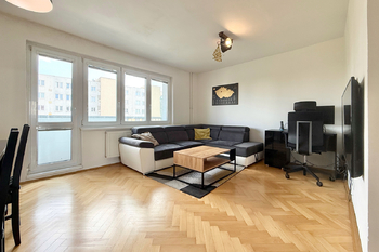 obývací pokoj - Prodej bytu 3+1 v osobním vlastnictví 82 m², Praha 4 - Záběhlice 