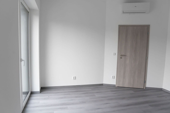 Prodej bytu 3+kk v osobním vlastnictví 78 m², Skorkov