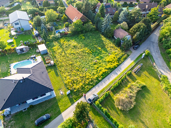 Pronájem pozemku 809 m², Černolice