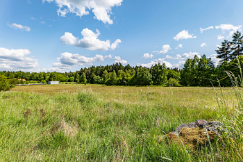 Pohled ze země. - Prodej pozemku 14044 m², Člunek