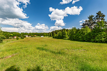 Pohled ze země. - Prodej pozemku 14044 m², Člunek