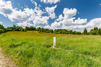 Přípojka elektřiny. - Prodej pozemku 14044 m², Člunek