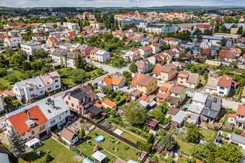 Záběr z dronu. - Prodej domu 161 m², Jindřichův Hradec
