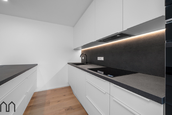 Byt 1 - Prodej bytu 3+kk v osobním vlastnictví 190 m², Mukařov