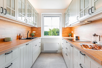 Kuchyně - Prodej domu 268 m², Praha 6 - Přední Kopanina