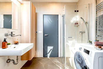 Koupelna v 1. patře - Prodej domu 268 m², Praha 6 - Přední Kopanina