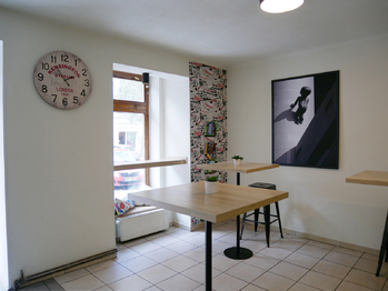 Pronájem obchodních prostor 90 m², Praha 8 - Karlín