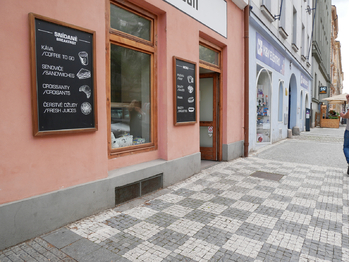 Pronájem obchodních prostor 90 m², Praha 8 - Karlín