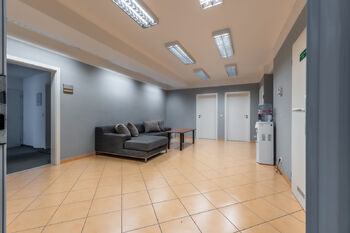 Pronájem kancelářských prostor 37 m², Praha 9 - Horní Počernice