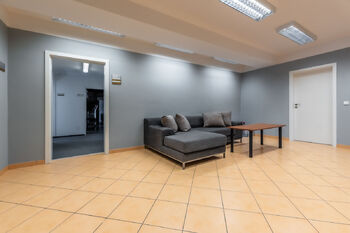 Pronájem skladovacích prostor 138 m², Praha 9 - Horní Počernice