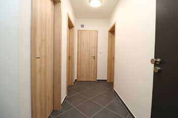 Předsíň/chodba - Pronájem bytu 2+kk v družstevním vlastnictví 55 m², Praha 9 - Vysočany
