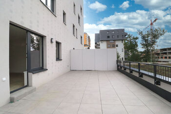 Terasa - Pronájem bytu 2+kk v družstevním vlastnictví 55 m², Praha 9 - Vysočany